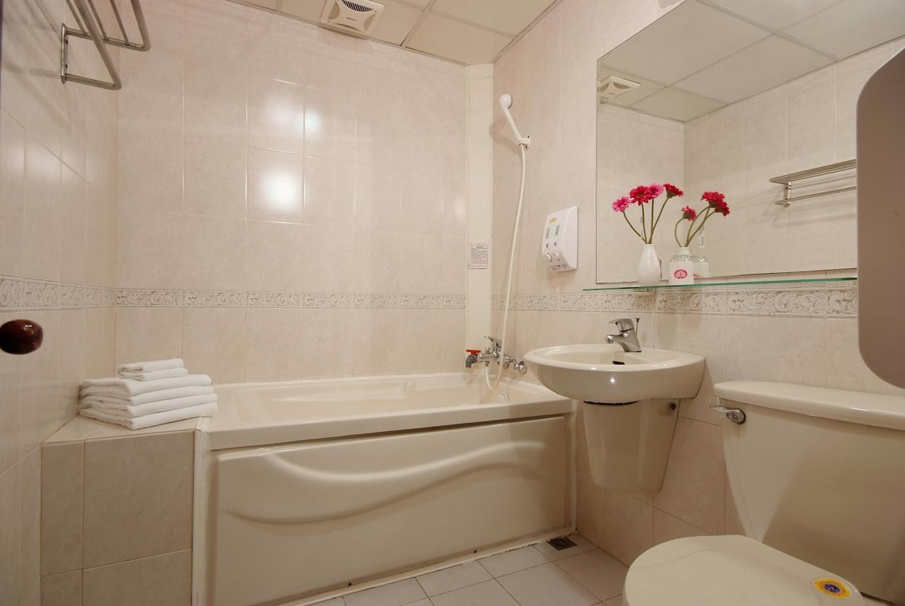 Pink Lotus Hotel Tajpej Buitenkant foto